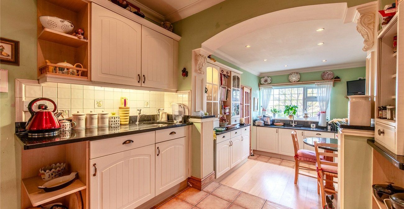 4 bedroom house for sale in Chalk | Robinson Michael & Jackson