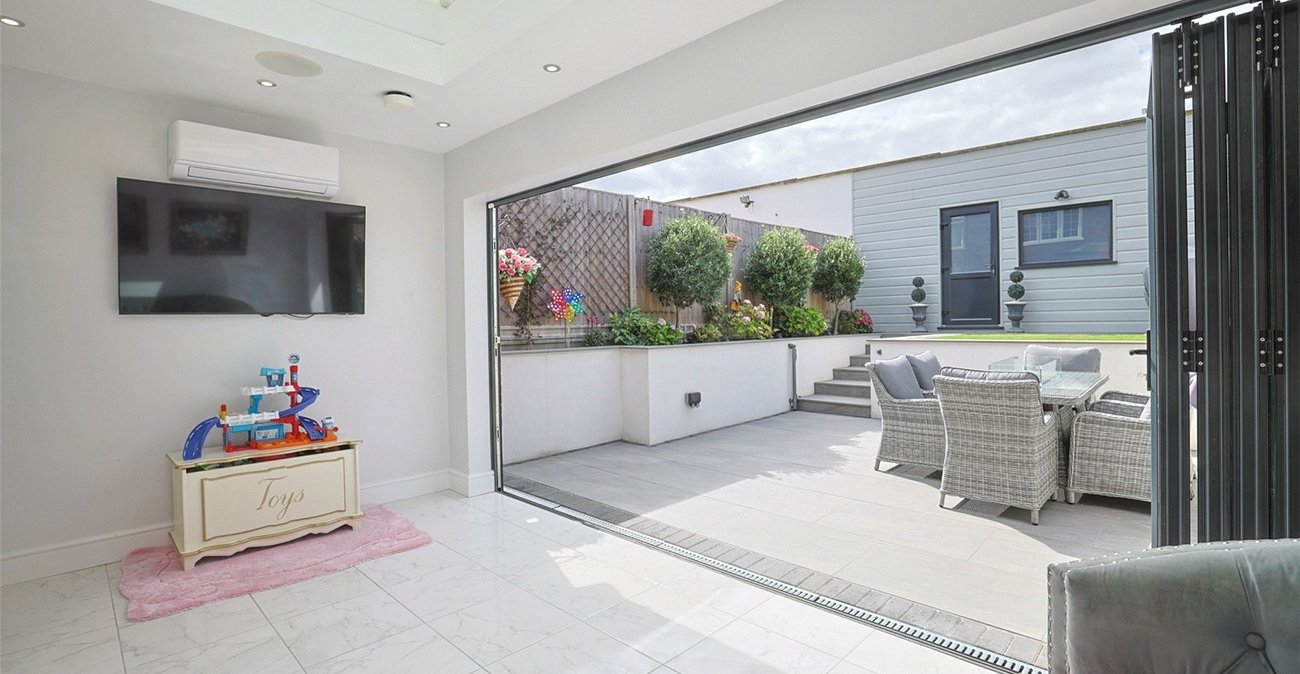 3 bedroom house for sale in Chalk | Robinson Michael & Jackson