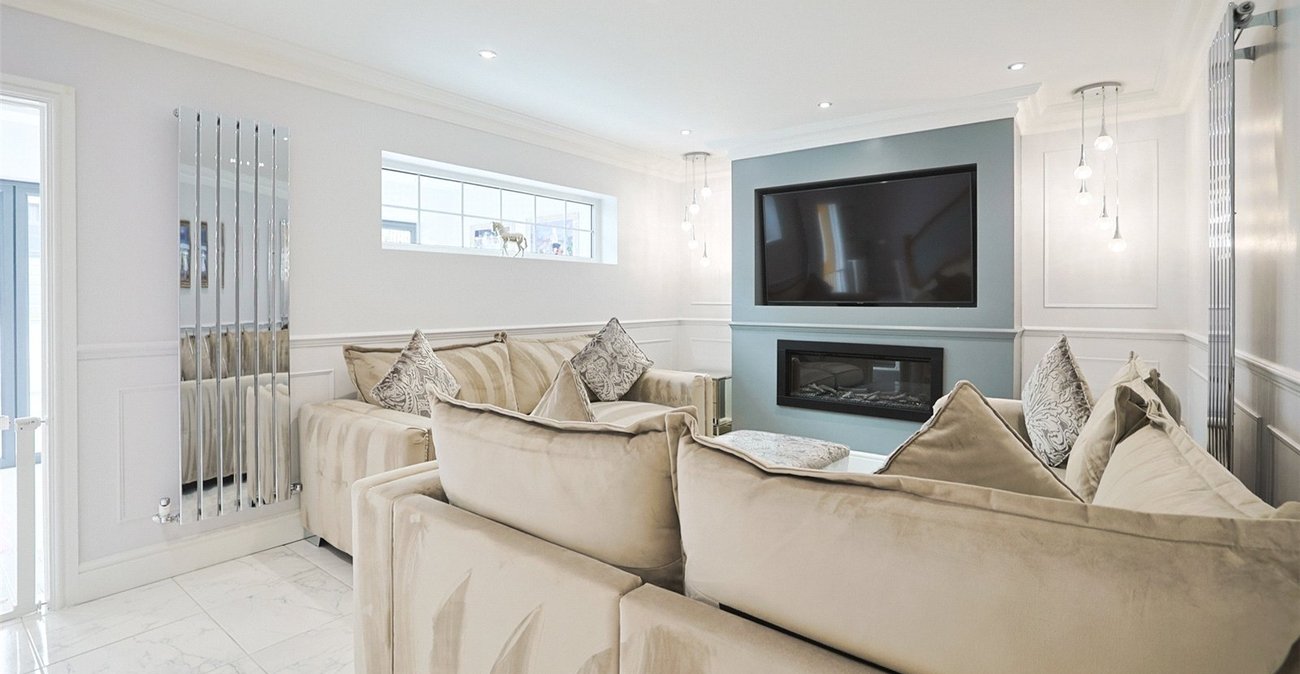 3 bedroom house for sale in Chalk | Robinson Michael & Jackson