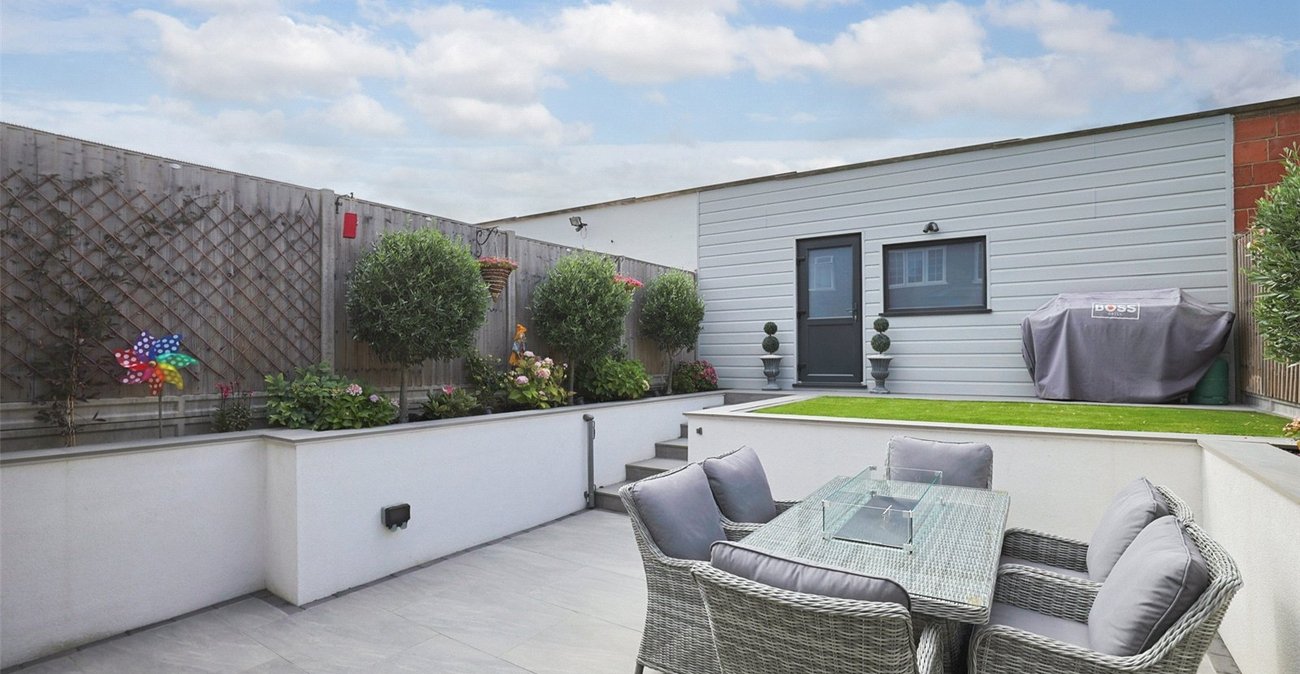 3 bedroom house for sale in Chalk | Robinson Michael & Jackson