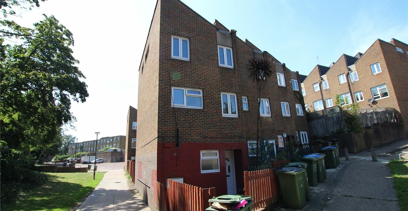 3 bedroom house for sale in Woolwich | Robinson Jackson