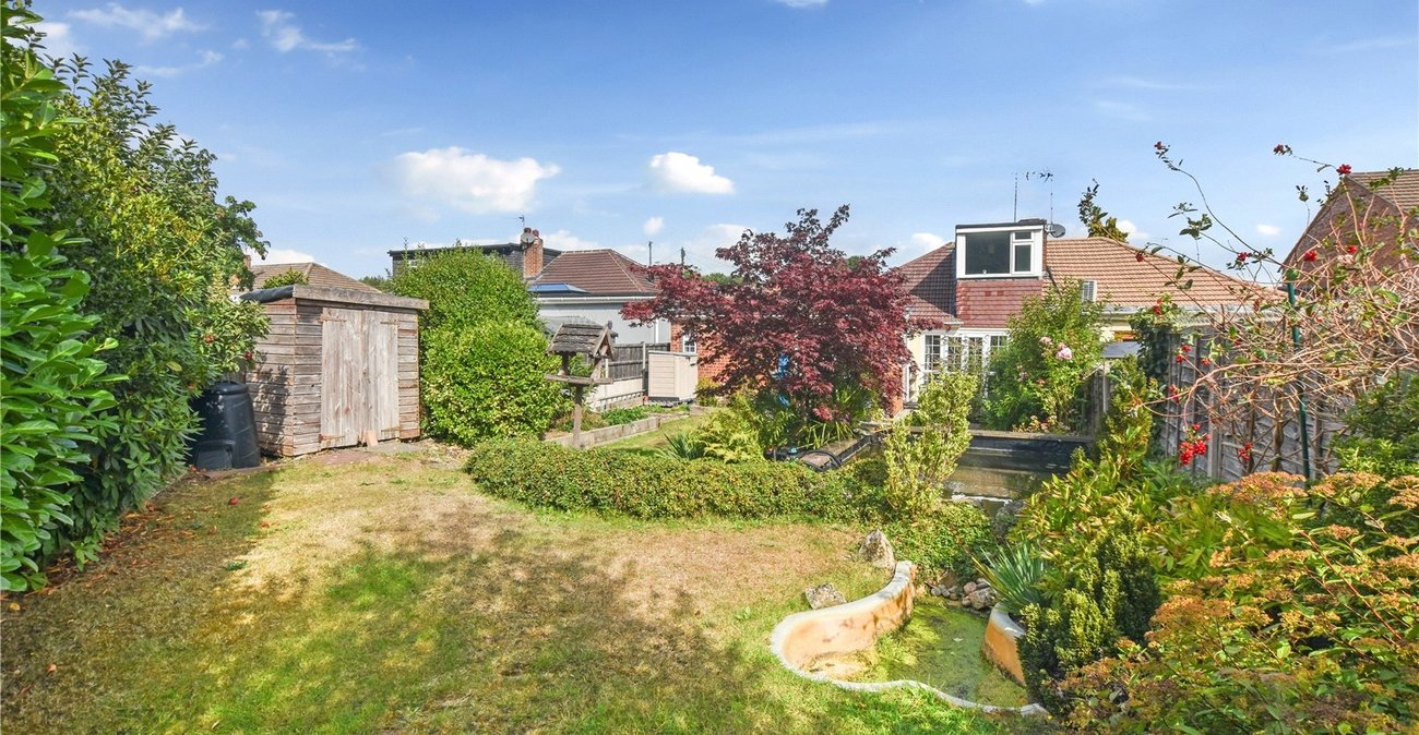 3 bedroom bungalow for sale in Dartford | Robinson Jackson
