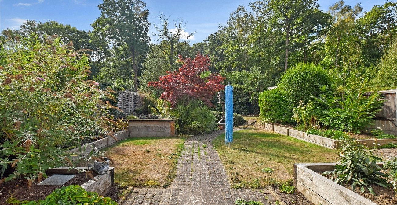 3 bedroom bungalow for sale in Dartford | Robinson Jackson