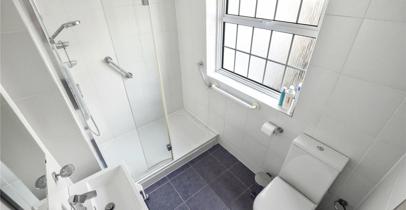 3 bedroom bungalow for sale in Dartford | Robinson Jackson