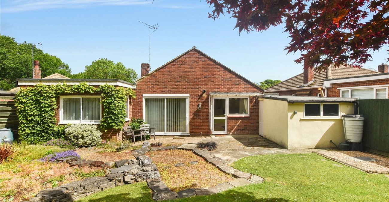 3 bedroom bungalow for sale in Dartford | Robinson Jackson