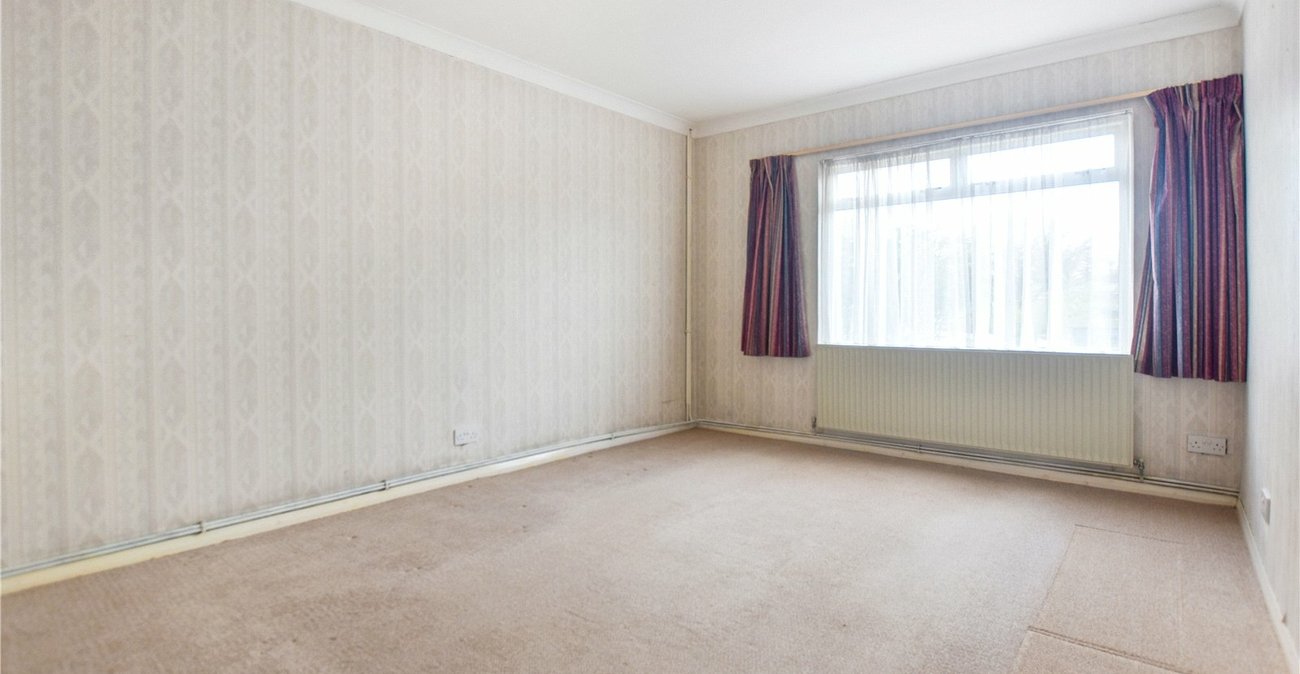 3 bedroom bungalow for sale in Dartford | Robinson Jackson