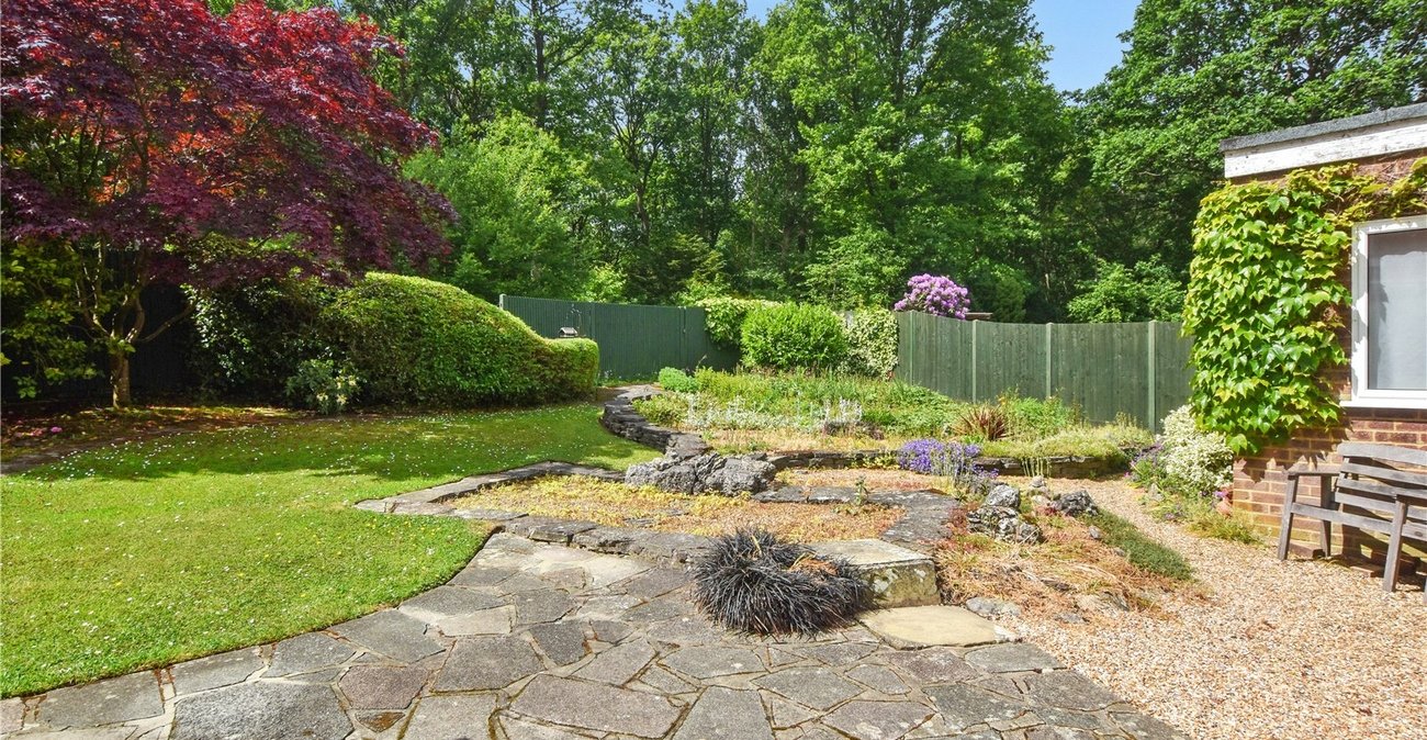 3 bedroom bungalow for sale in Dartford | Robinson Jackson