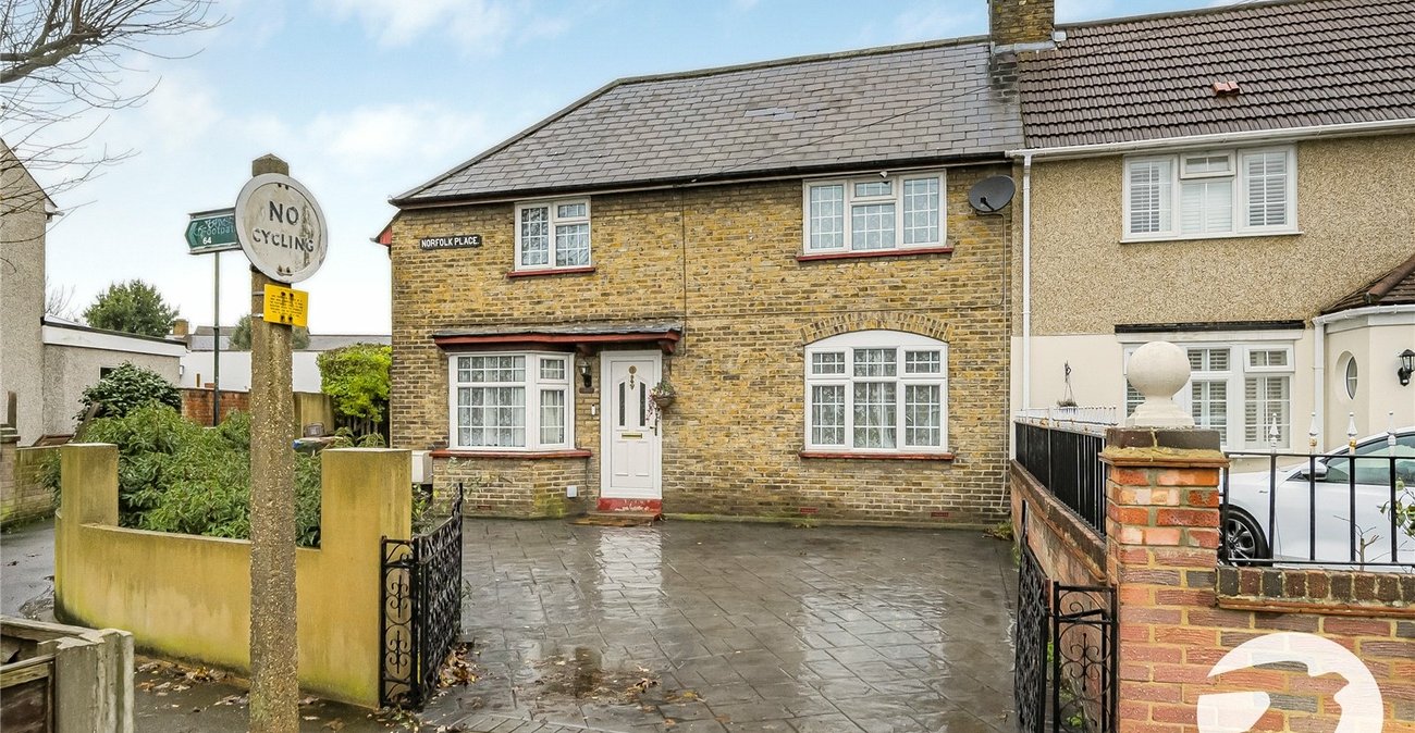 4 bedroom house for sale in Welling | Robinson Jackson