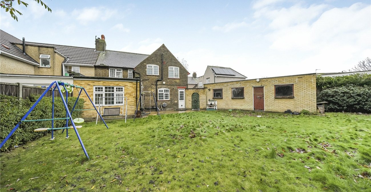 4 bedroom house for sale in Welling | Robinson Jackson