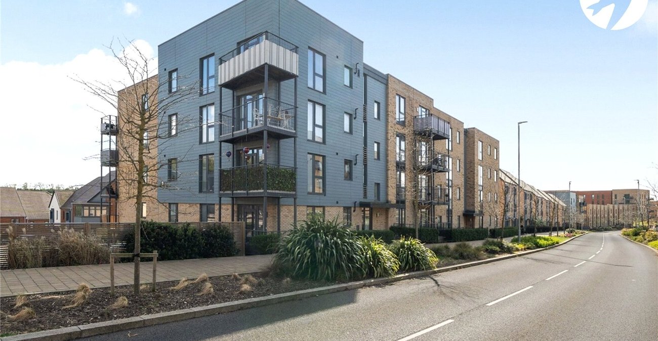 2 bedroom property for sale in Castle Hill | Robinson Jackson