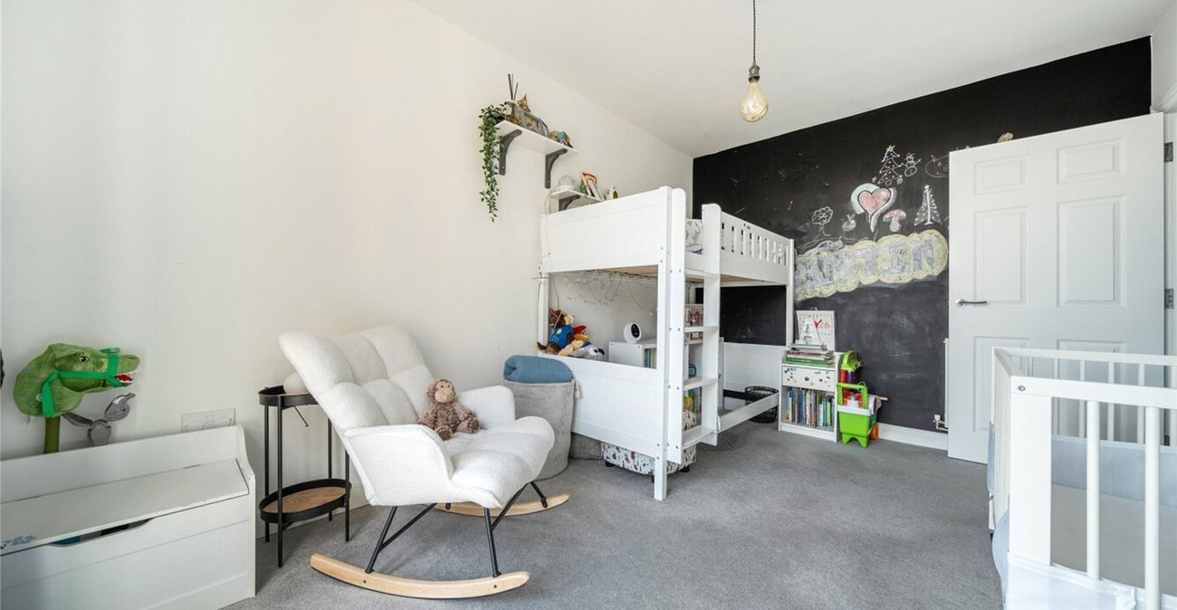 2 bedroom property for sale in Castle Hill | Robinson Jackson