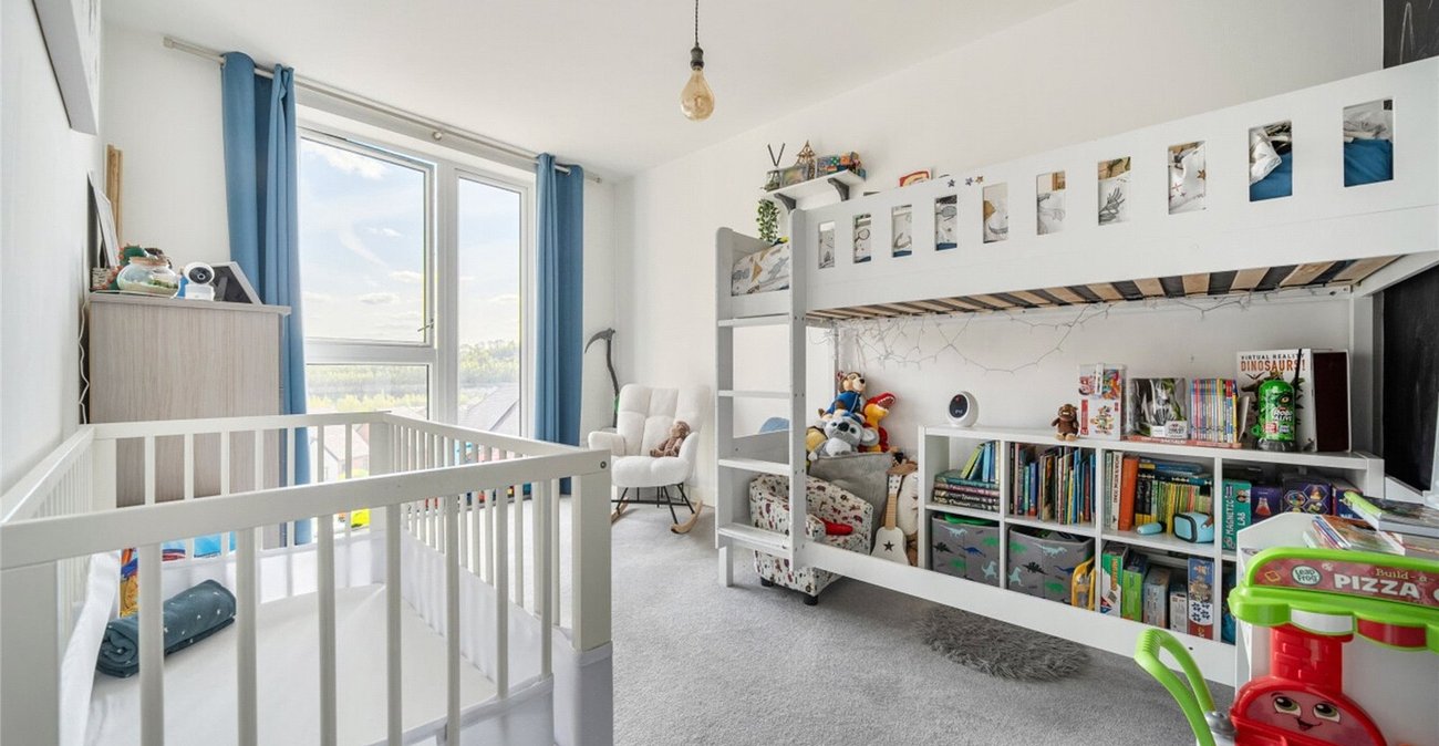 2 bedroom property for sale in Castle Hill | Robinson Jackson