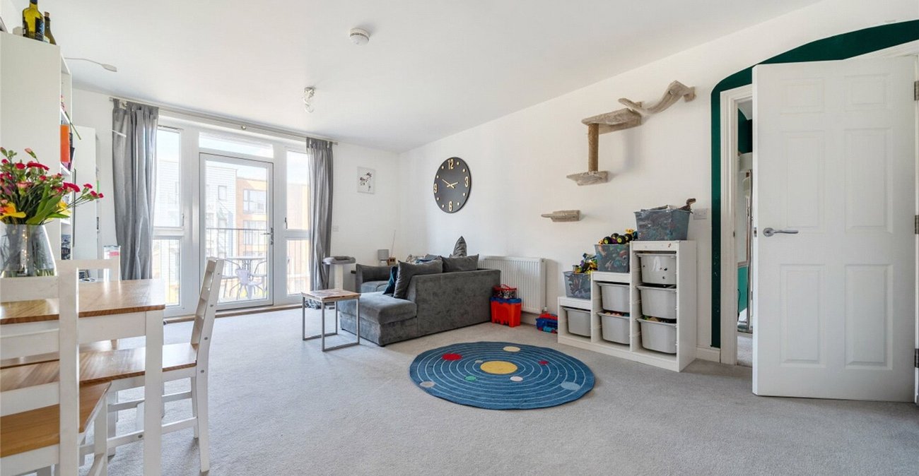 2 bedroom property for sale in Castle Hill | Robinson Jackson