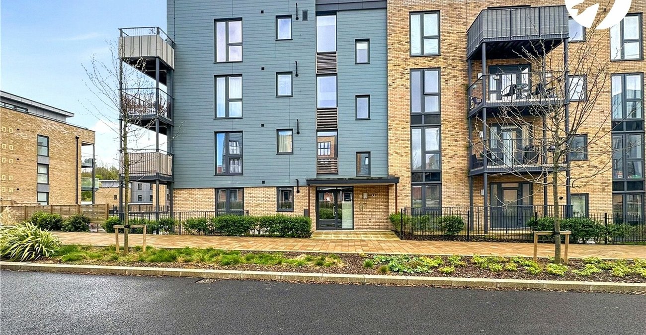 1 bedroom property for sale in Castle Hill | Robinson Jackson