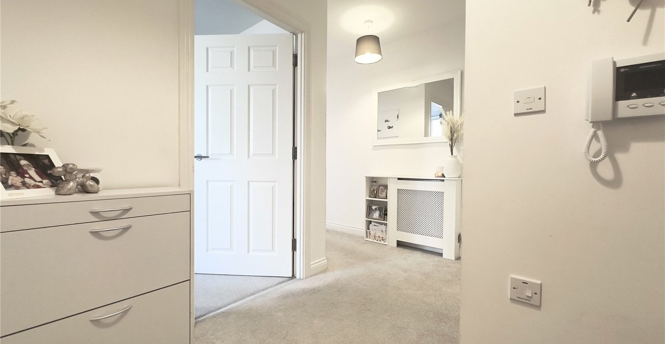 1 bedroom property for sale in Castle Hill | Robinson Jackson