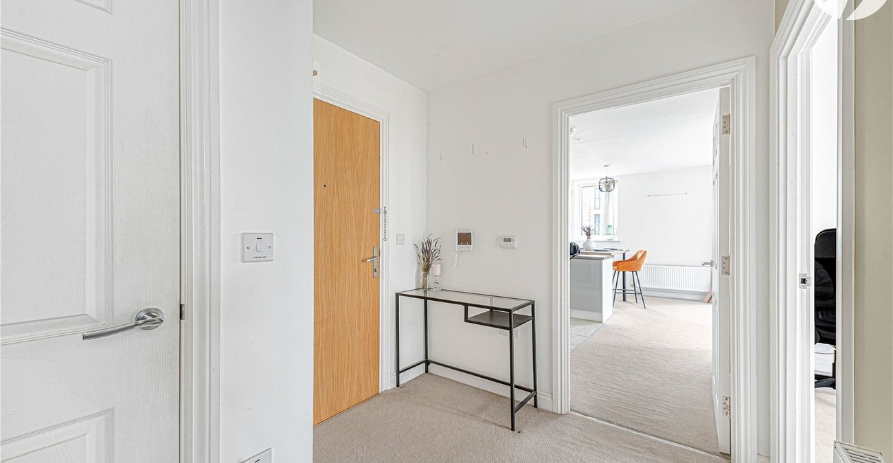2 bedroom property for sale in Castle Hill | Robinson Jackson
