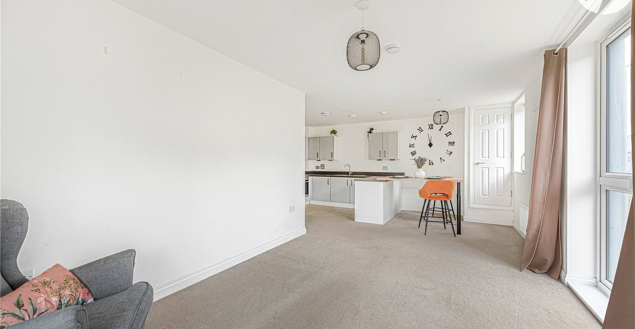 2 bedroom property for sale in Castle Hill | Robinson Jackson