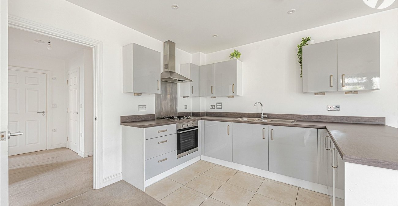 2 bedroom property for sale in Castle Hill | Robinson Jackson