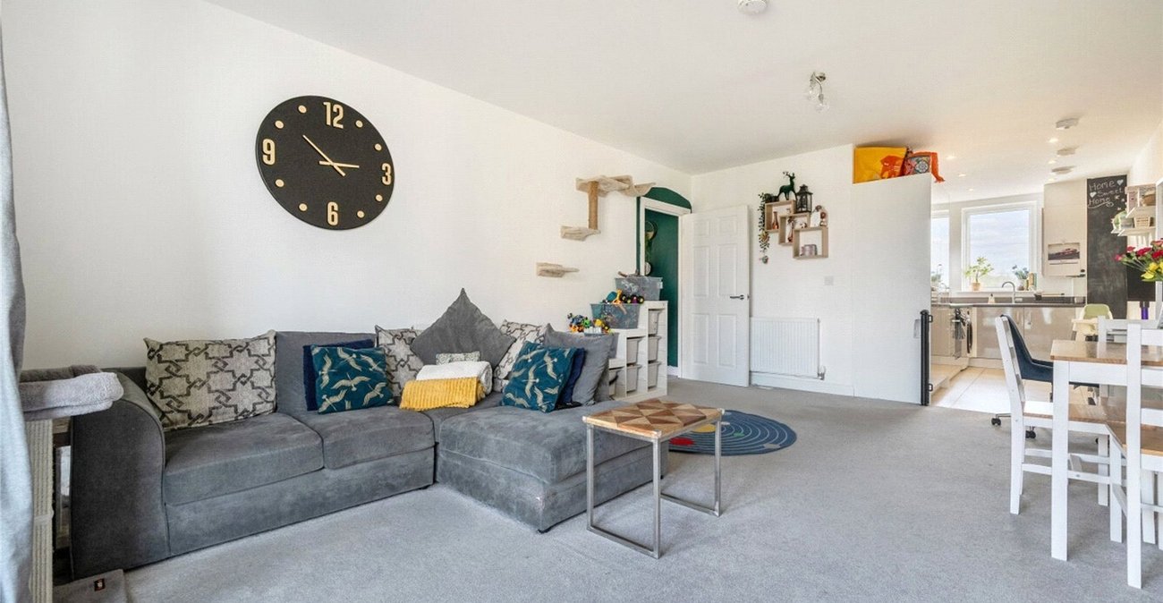 2 bedroom property for sale in Castle Hill | Robinson Jackson
