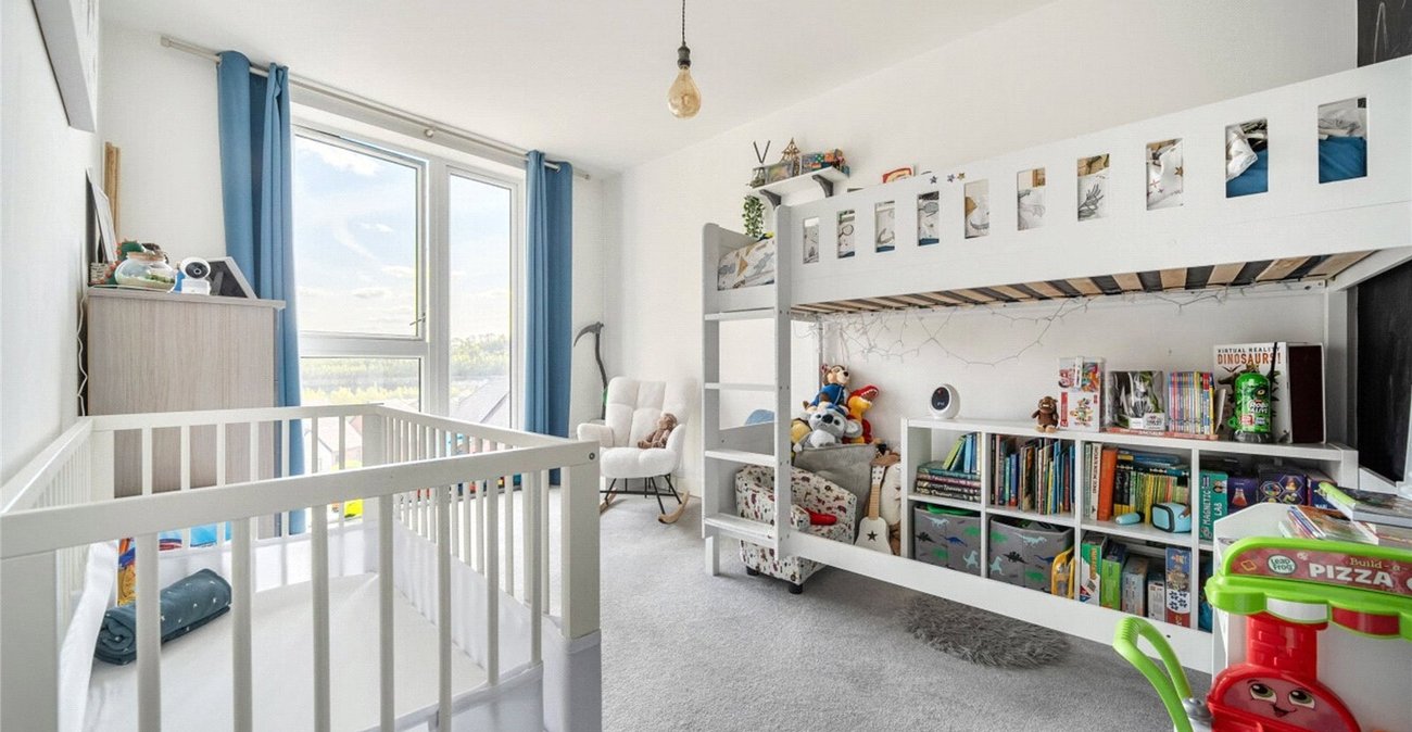 2 bedroom property for sale in Castle Hill | Robinson Jackson