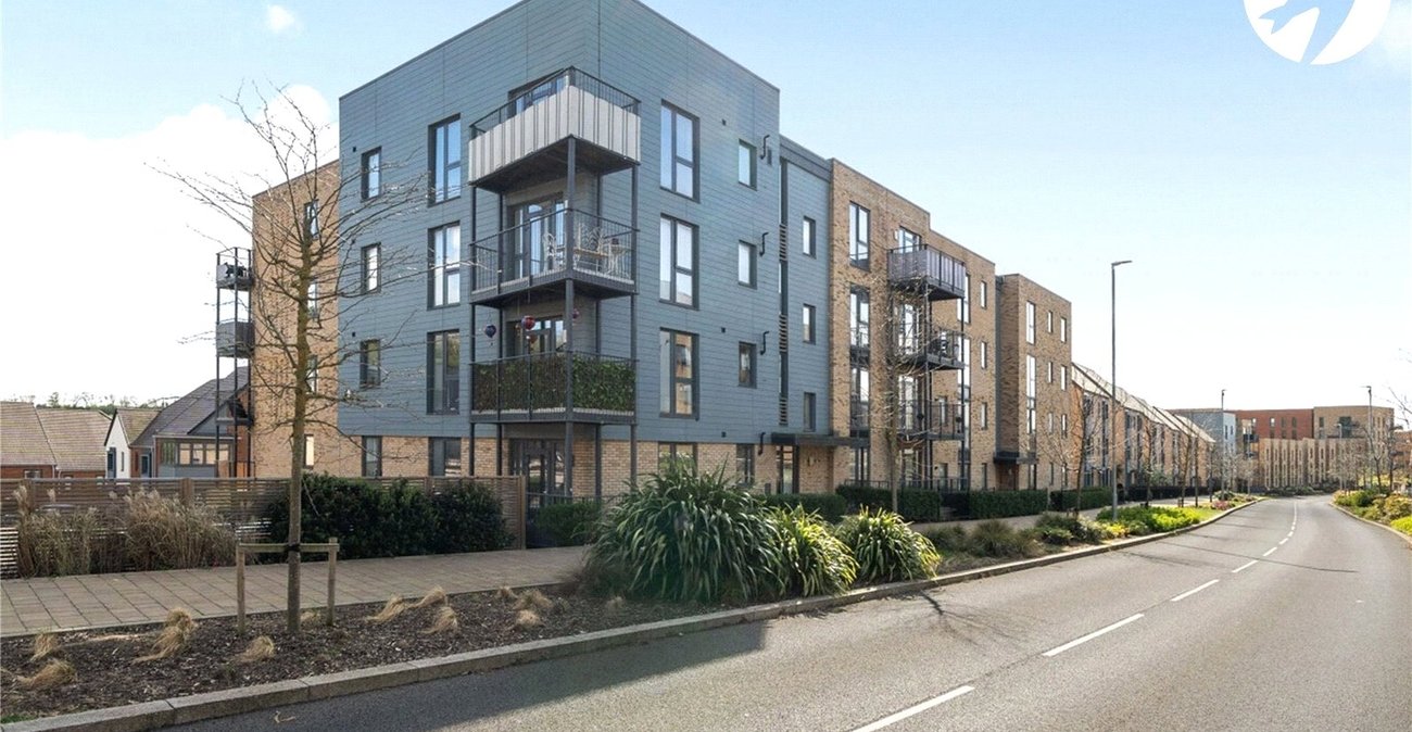 2 bedroom property for sale in Castle Hill | Robinson Jackson