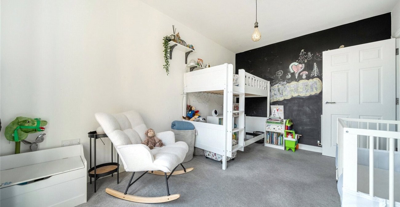 2 bedroom property for sale in Castle Hill | Robinson Jackson