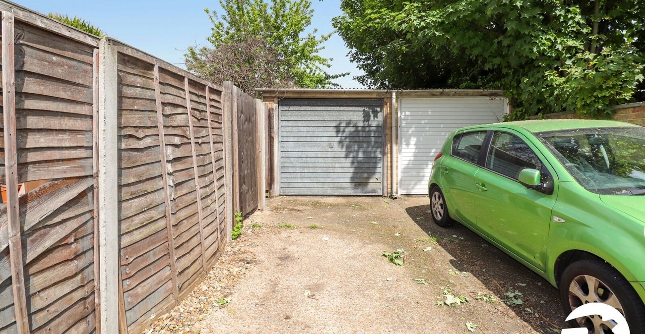 2 bedroom house for sale in Belvedere | Robinson Jackson