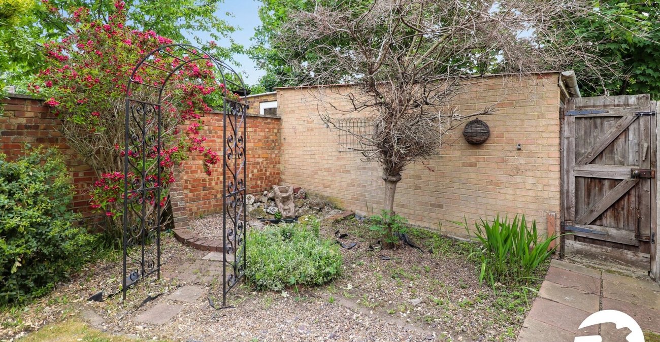 2 bedroom house for sale in Belvedere | Robinson Jackson