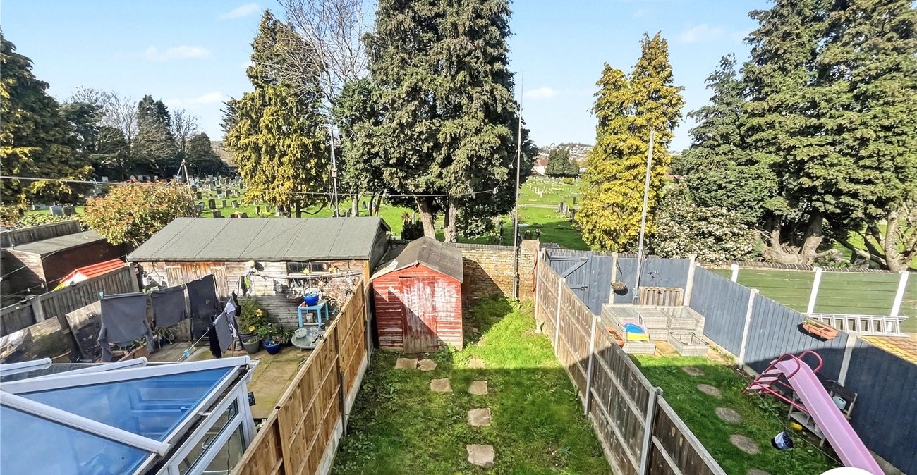 2 bedroom house for sale in Rochester | Robinson Michael & Jackson