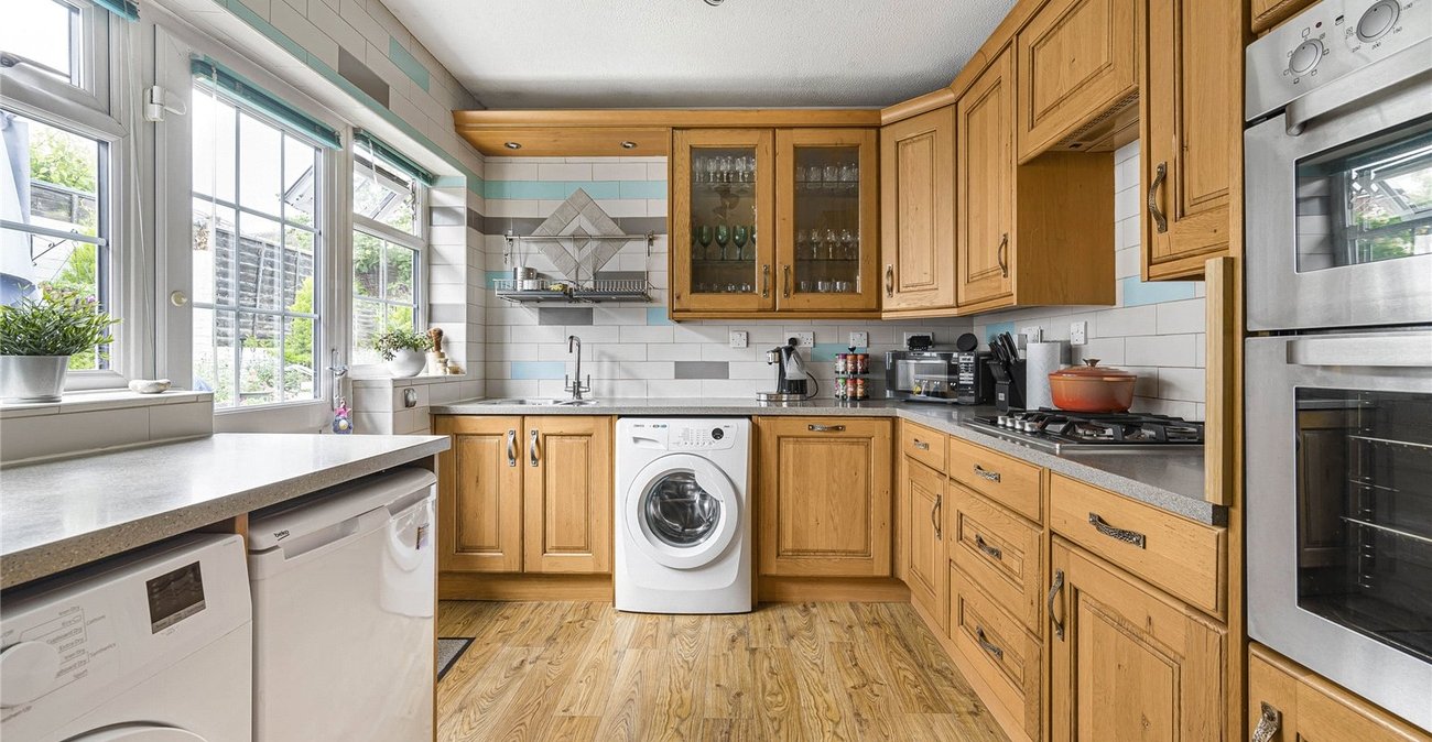 2 bedroom bungalow for sale in Cliffe | Robinson Michael & Jackson