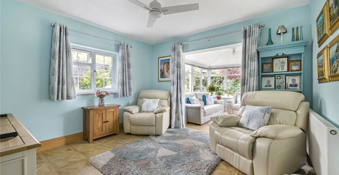 2 bedroom bungalow for sale in Cliffe | Robinson Michael & Jackson