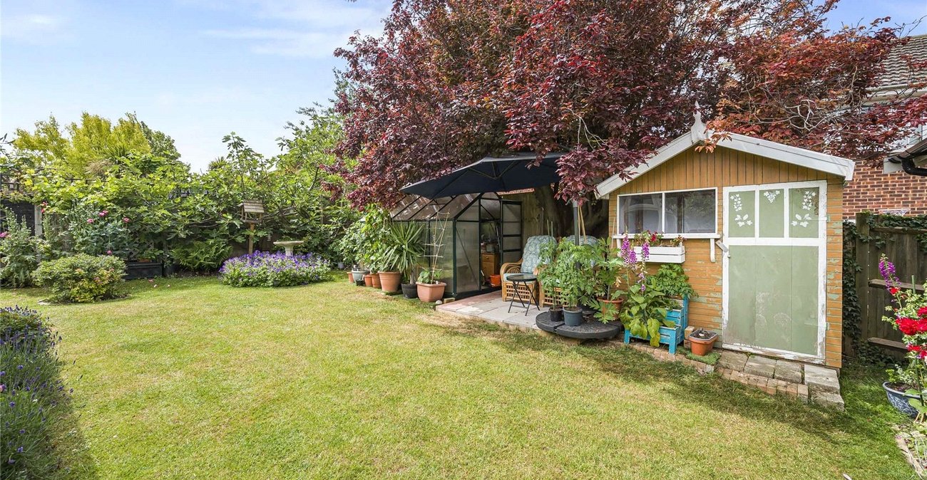 2 bedroom bungalow for sale in Cliffe | Robinson Michael & Jackson