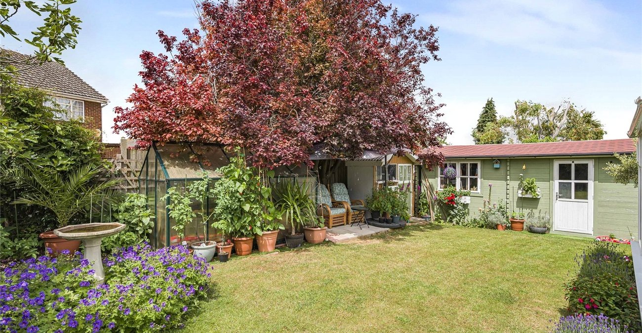 2 bedroom bungalow for sale in Cliffe | Robinson Michael & Jackson