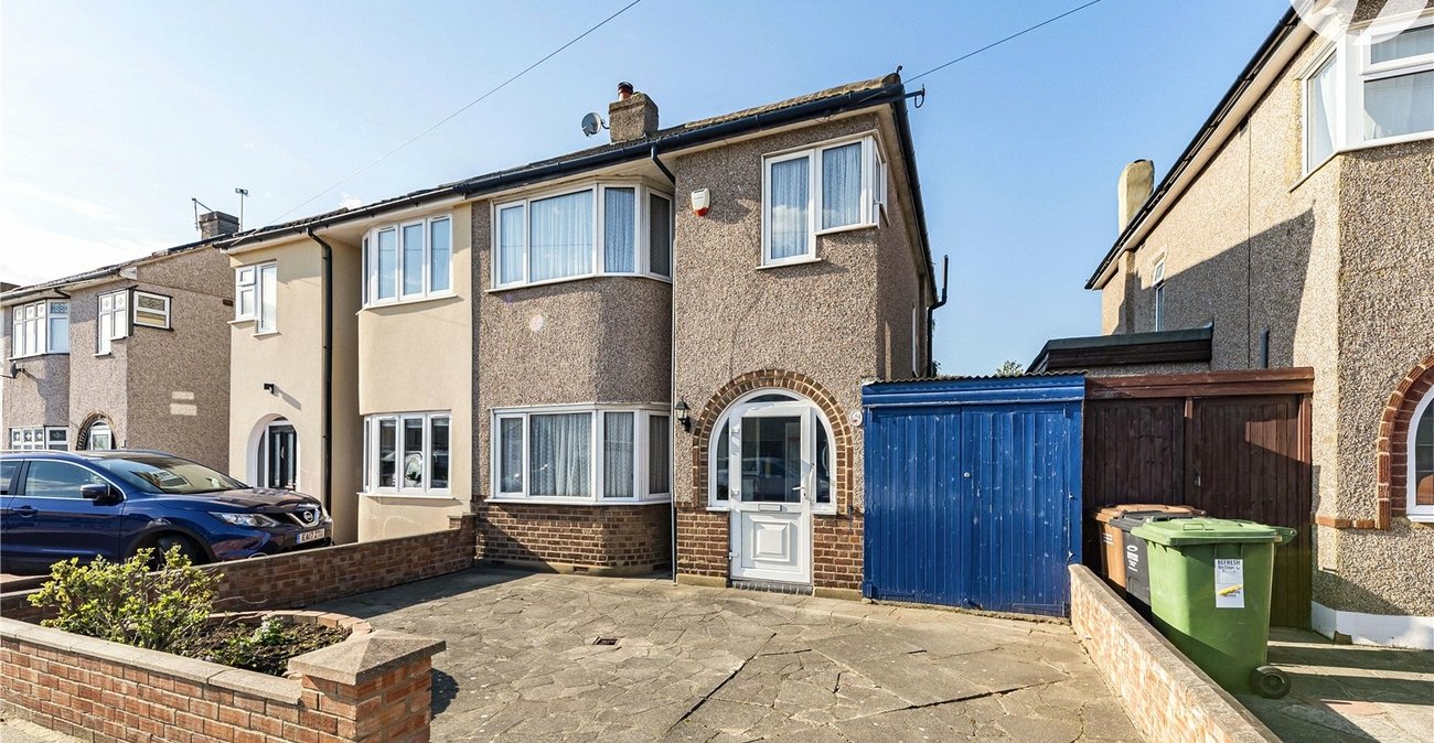 3 bedroom house for sale in West Dartford | Robinson Jackson