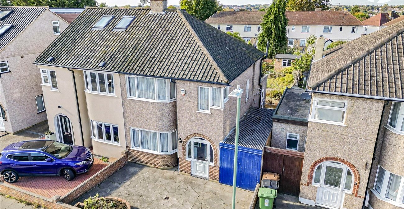 3 bedroom house for sale in West Dartford | Robinson Jackson