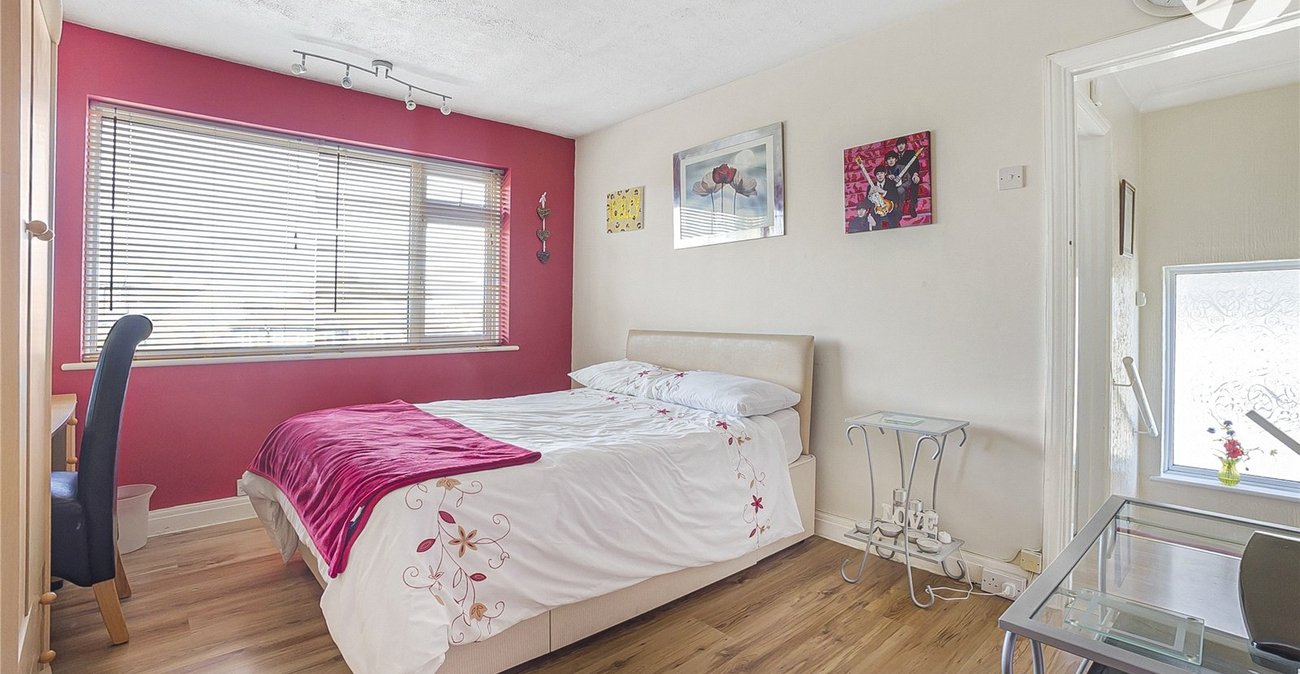 3 bedroom house for sale in West Dartford | Robinson Jackson