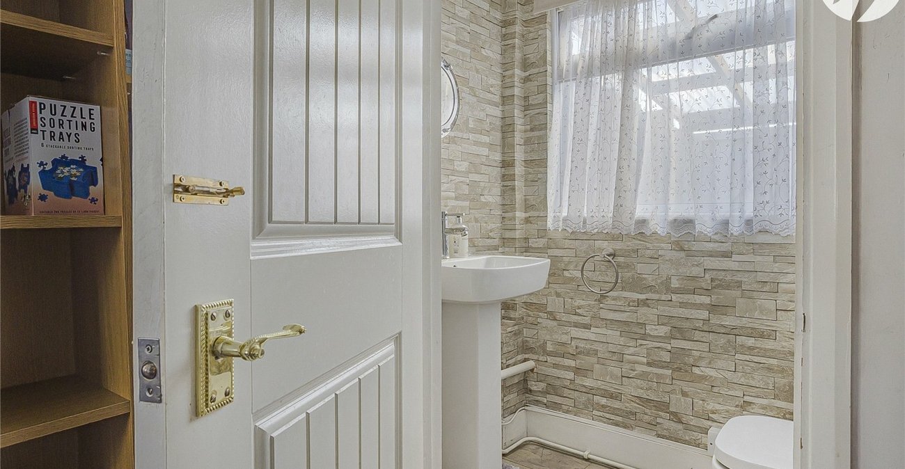 3 bedroom house for sale in West Dartford | Robinson Jackson