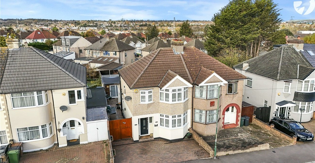 3 bedroom house for sale in West Dartford | Robinson Jackson