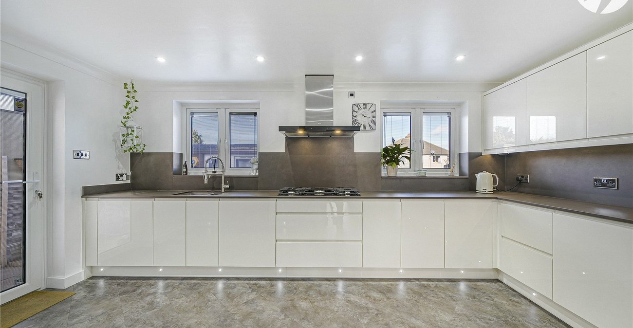 3 bedroom house for sale in West Dartford | Robinson Jackson