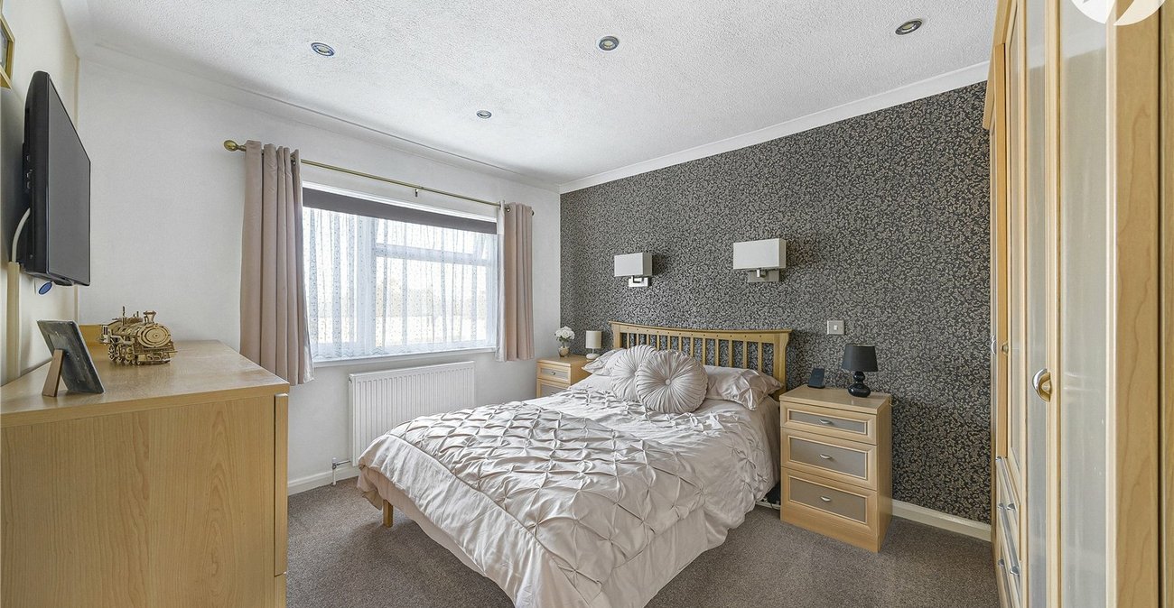 3 bedroom house for sale in West Dartford | Robinson Jackson