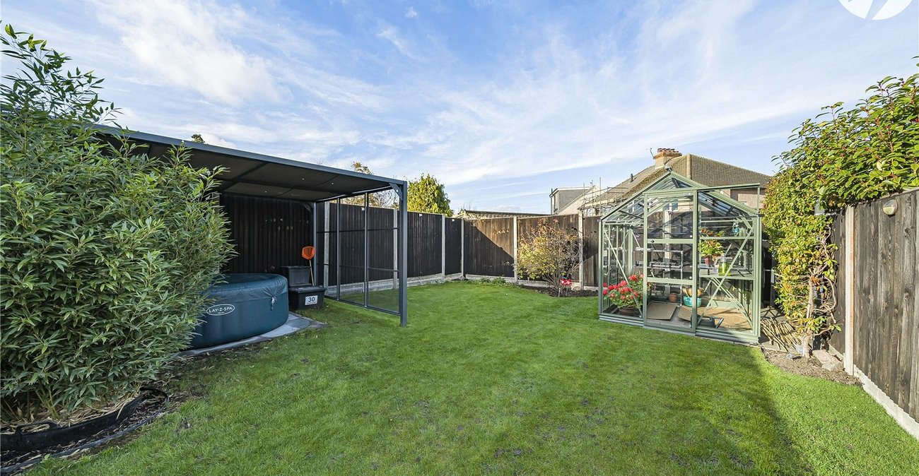 3 bedroom house for sale in West Dartford | Robinson Jackson