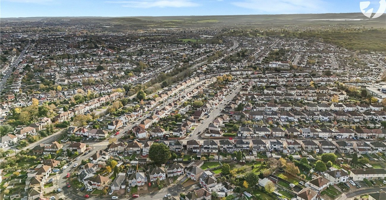 3 bedroom house for sale in West Dartford | Robinson Jackson