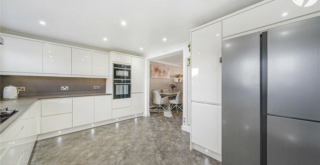 3 bedroom house for sale in West Dartford | Robinson Jackson