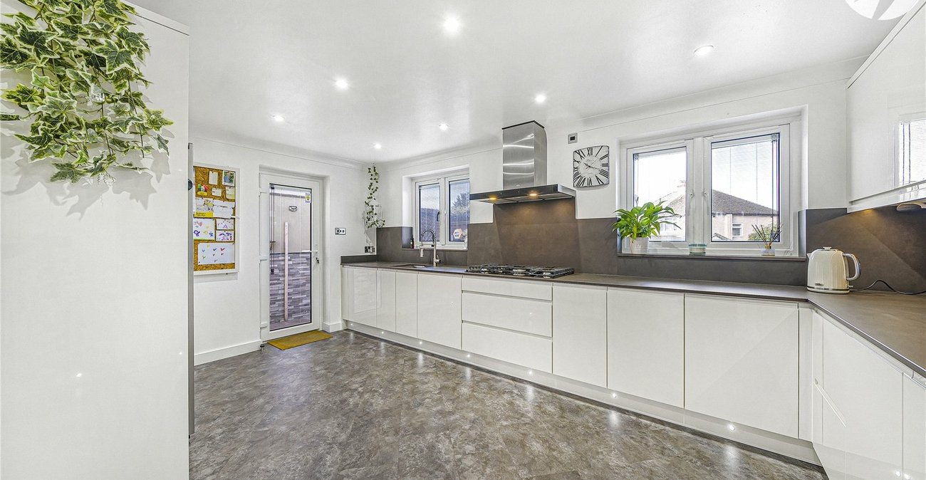 3 bedroom house for sale in West Dartford | Robinson Jackson