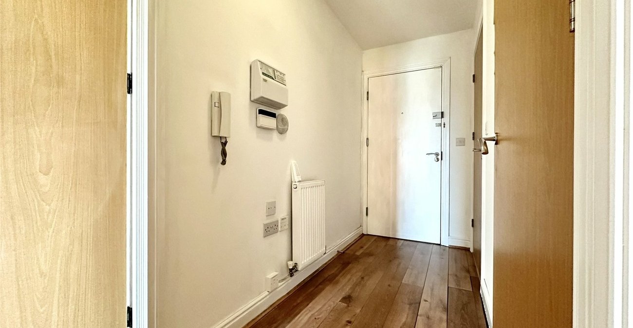 1 bedroom property for sale in Greenhithe | Robinson Jackson