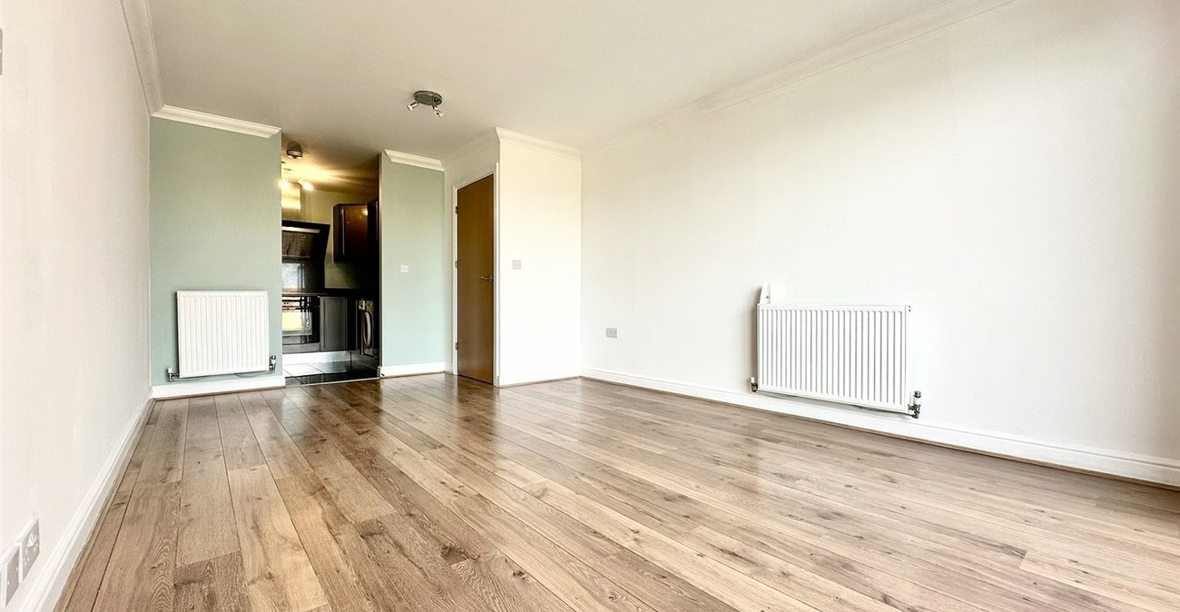 1 bedroom property for sale in Greenhithe | Robinson Jackson