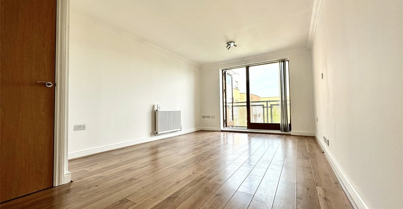 1 bedroom property for sale in Greenhithe | Robinson Jackson