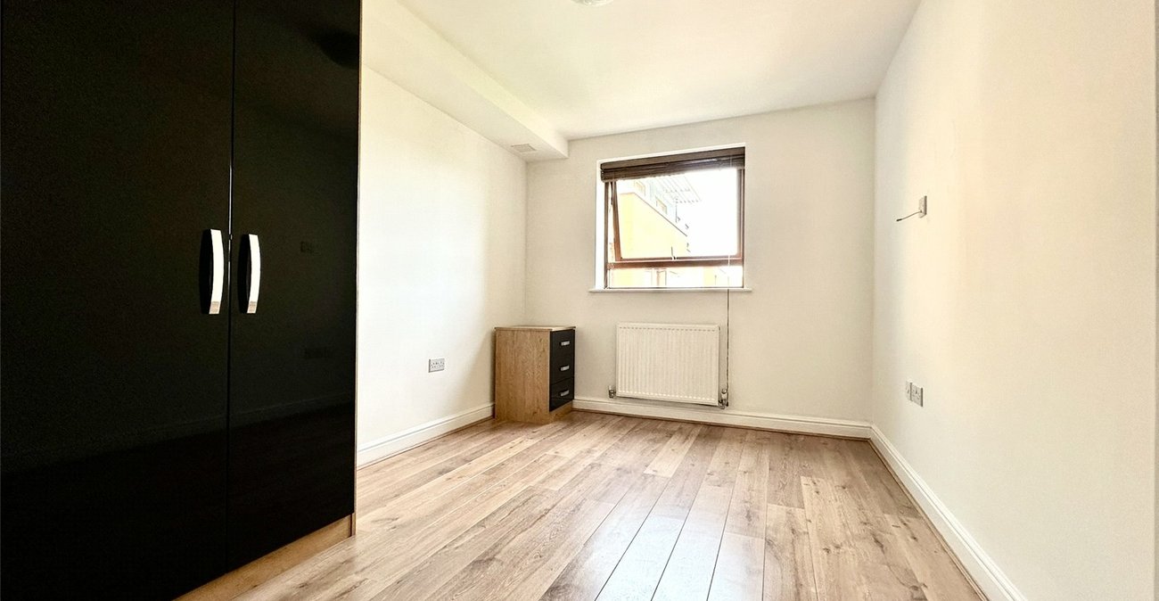 1 bedroom property for sale in Greenhithe | Robinson Jackson