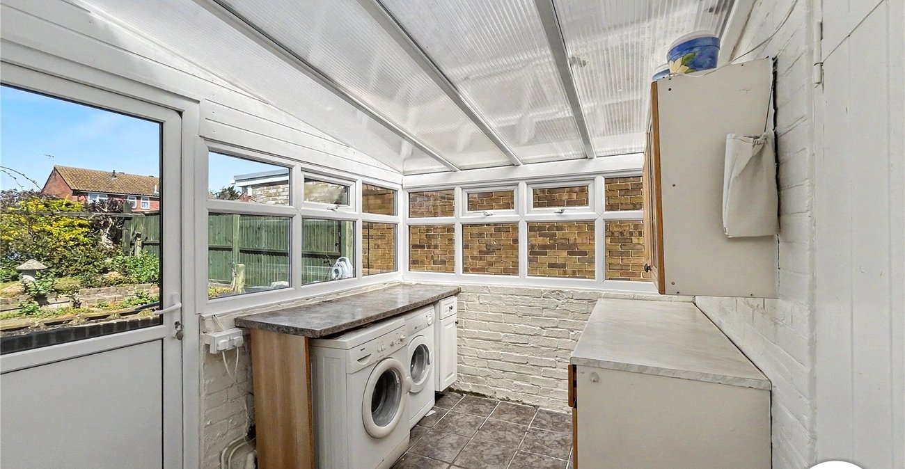 1 bedroom bungalow for sale in Sittingbourne | Robinson Michael & Jackson