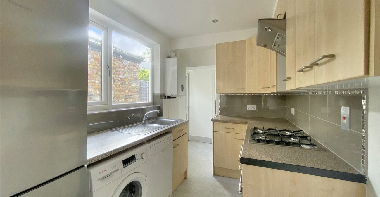 2 bedroom house for sale in Sidcup | Robinson Jackson